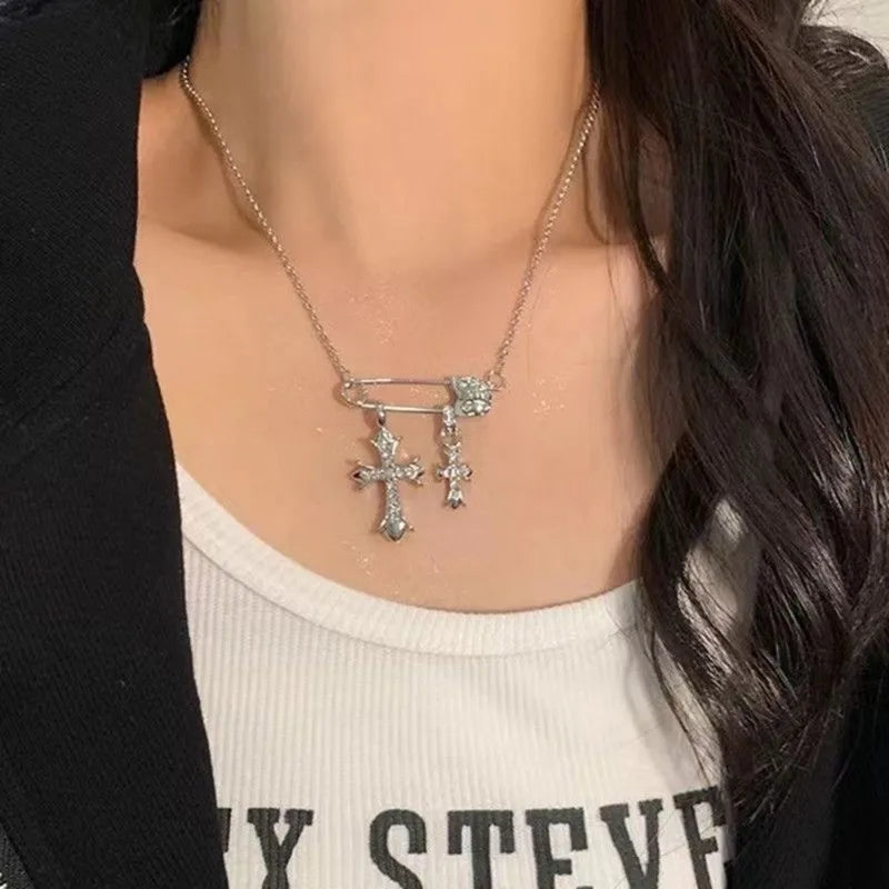 Loréno Chrome Paperclip Necklace